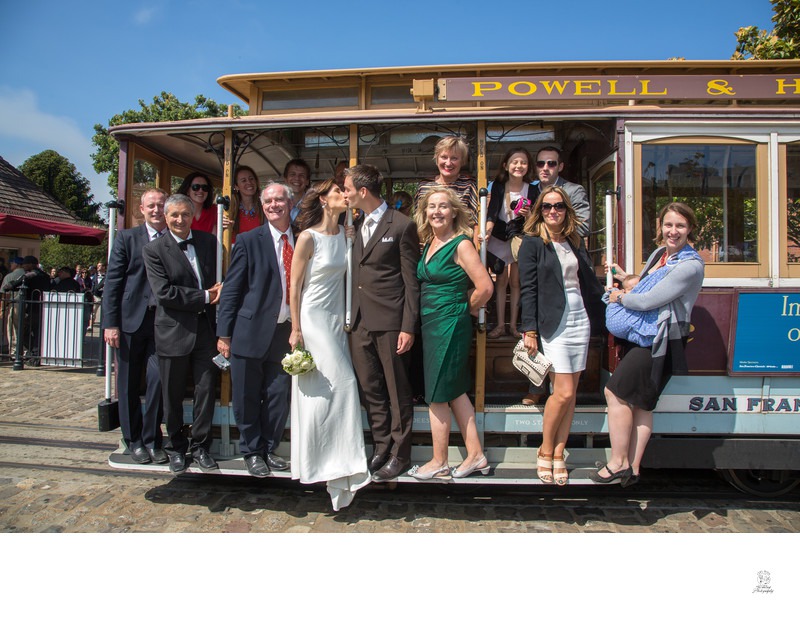 trolley-car-photo-tour-city-hall-wedding