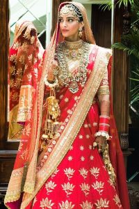 wedding look - Sonam Kapoor and Anand Ahuja Wedding Look