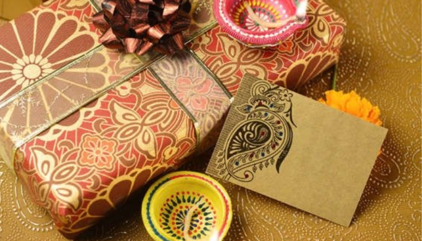 10 Best Diwali Gift Ideas for Family and Friends In 2021