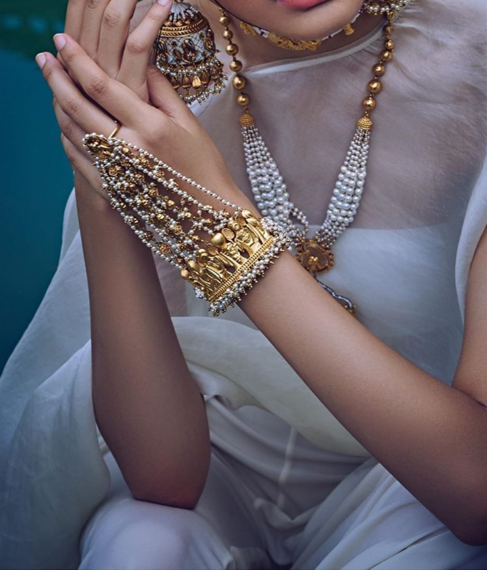 Muslim Bridal Jewelry - hath phool 2