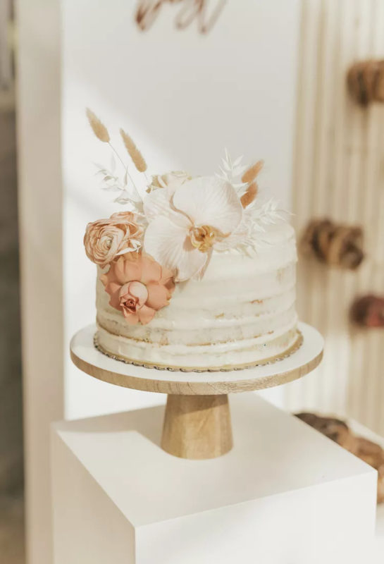 Bride to be Cake - dried foliage