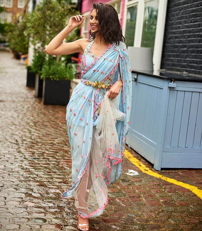 A beautiful haldi dress for bride's... - Myra fashion hub | Facebook-sonthuy.vn