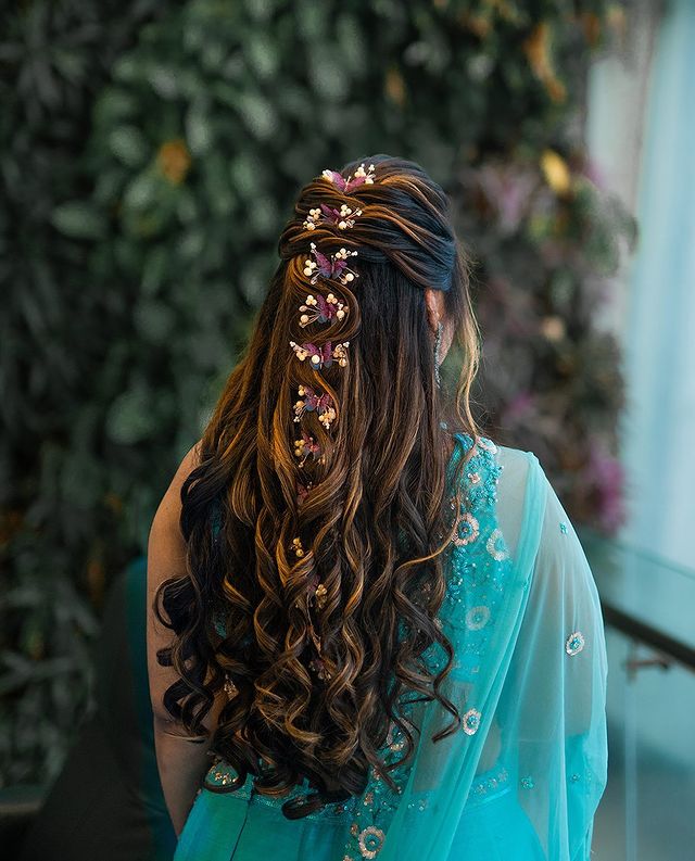 20 ब्राइडल हेयर स्टाइल्स, जो सगाई से लेकर वेडिंग रिसेप्शन के लिए हैं  परफेक्ट चॉइस | Different Hairstyles For Your Wedding Reception Party