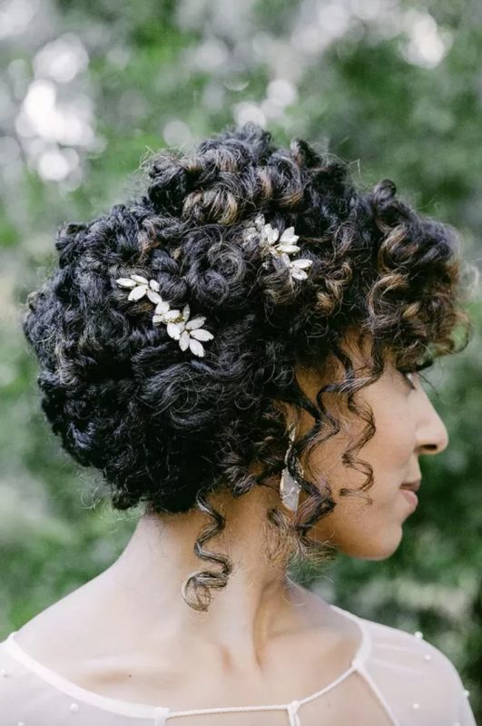 floral hair pins - wedding hair trends