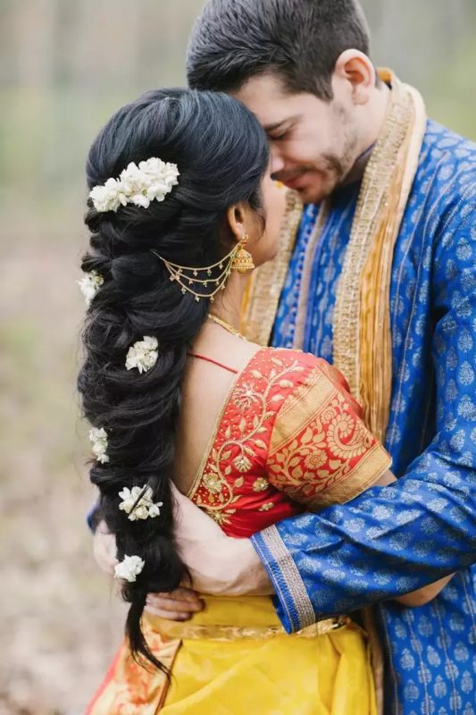 Marathi bride maKeup #RoyalBride #hairstyle #marathilook #Wedding  #indianwedding #bri… | Bridal hairstyle indian wedding, Indian bridal  hairstyles, Saree hairstyles