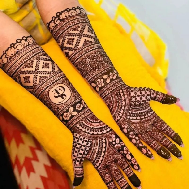 initials - Full Hand Mehendi Designs