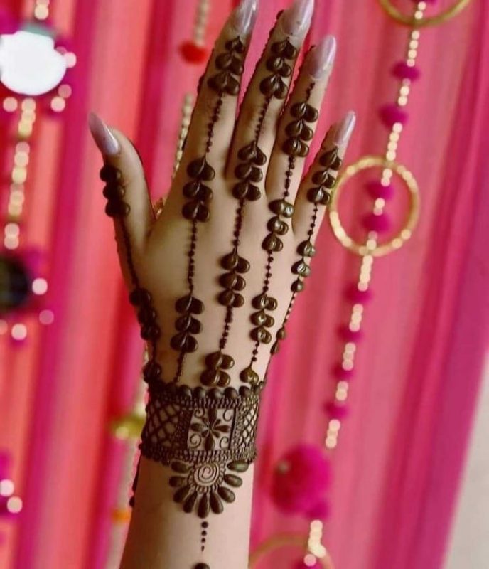 lines and dots - Back Hand Mehendi Designs