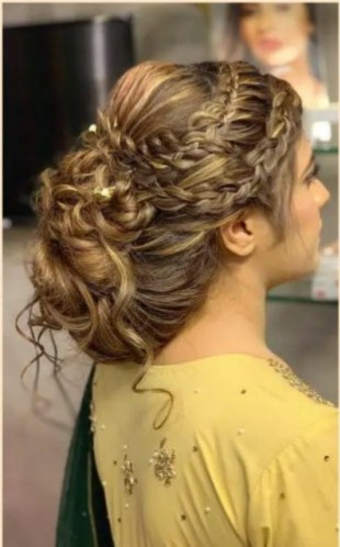 Hairstyles for saree in retro style | Indian wedding wear, Hair style on  saree, Saree hairstyles