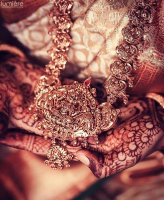 nakshi and temple jewellery perfect for south indian brides