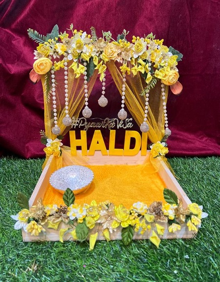 plate decoration - low cost simple haldi decoration at home