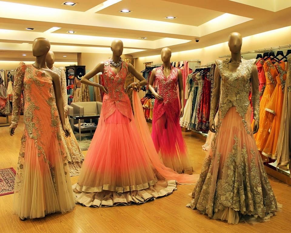wedding-shopping-list-for-indian-bride-outfits-jewelry-more