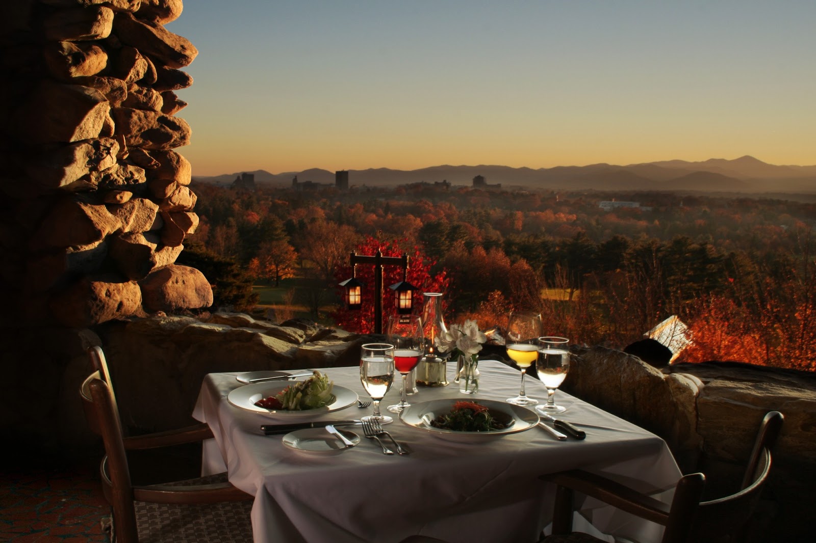 Five Romantic Restaurants For a Perfect Date