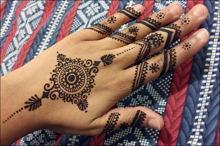 Asymmetric-pattern-mehendi-design