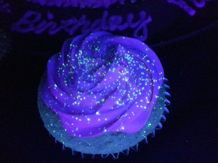 glow in the dark cupcakes