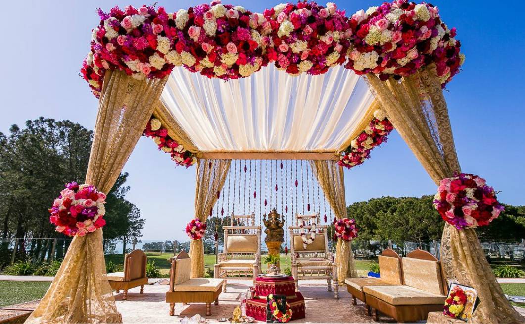 Unique Wedding Mandap Decorations For An Enticing Wedding Decor