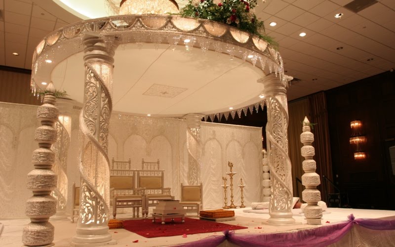 modern-indoor-mandap-decorations