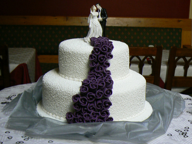 rose wedding cake