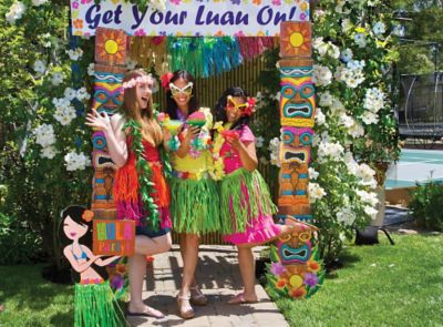 hawaiian photo booth- cocktail party theme ideas