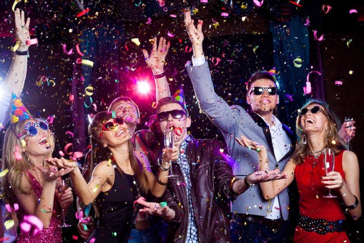 11 Interesting and Super Games For Freshers Party in College 11 Interesting and Super Games For Freshers Party in College