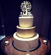 Wedding Cake designs Mr and Mrs