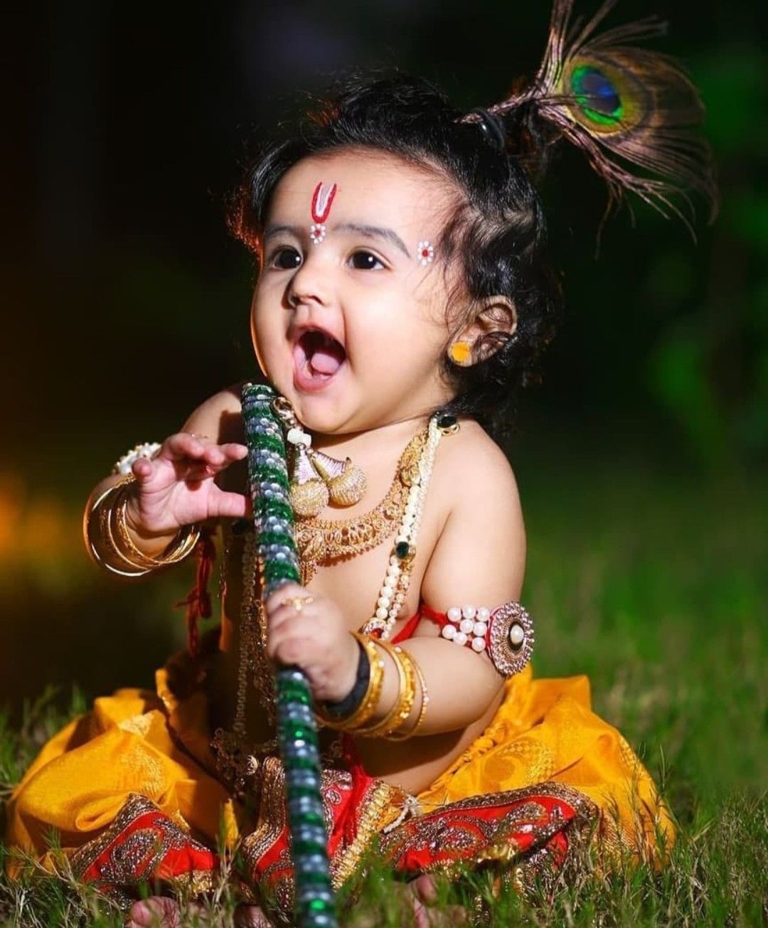 25 Baby Photoshoot Ideas that are Cute and Creative