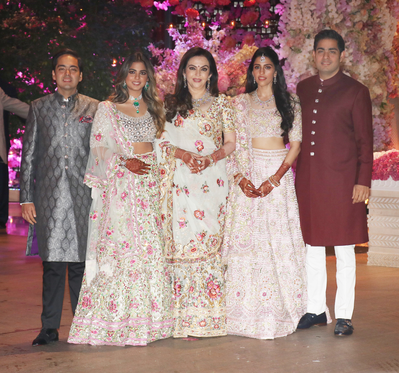 Akash Ambani and Shloka Metha 