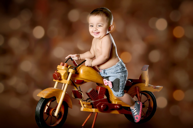 25 Baby Photoshoot Ideas that are Cute and Creative