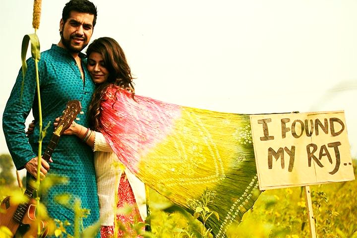 pre wedding photoshoot poses, pre wedding shoot poses, funny marriage photoshoot, filmy Pre Wedding Shoot Ideas, 