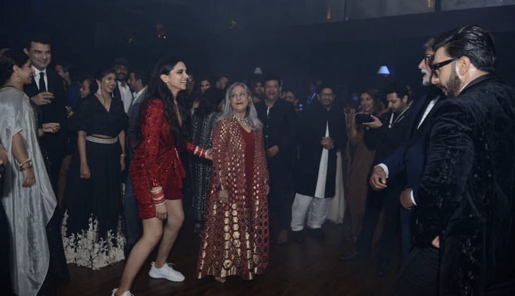 Deepika Padukone shoes, deepika padukone reception, deepika padukone dance, deepika ranvir amitabh jaya