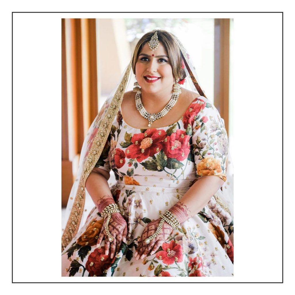 Styling Lehenga Ideas for Curvy Indian Brides who Love their Curves