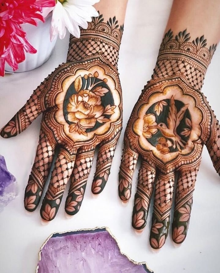 Floral Trending Bridal Mehendi Design 