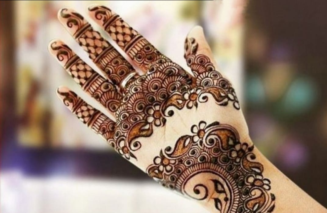 Floral Trending Bridal Mehendi Design 