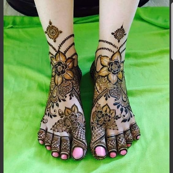 Leg Mehendi designs 