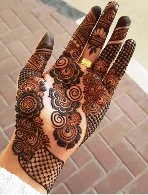 Pakistani Mehendi Design 