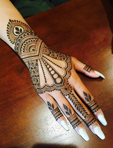 The Modern Dhulaniya Mehendi Design 