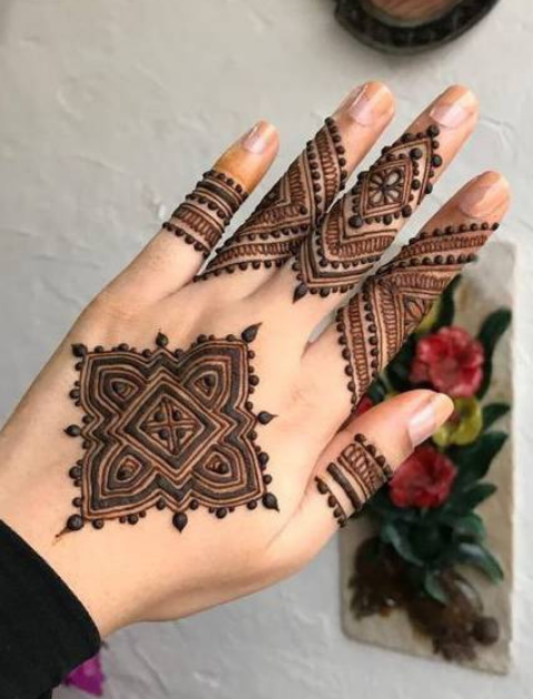 The Modern Dhulaniya Mehendi Design 