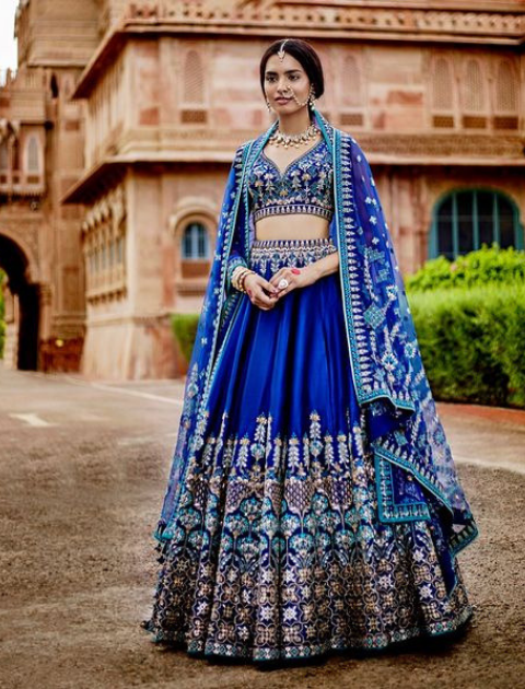 mehndi outfits, mehndi dresses, bridal mehndi dresses, mehndi function dress, mehndi outfits for bride, mehndi fashion