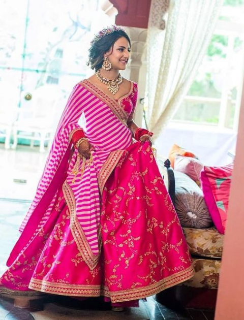 mehndi outfits, mehndi dresses, bridal mehndi dresses, mehndi function dress, mehndi outfits for bride, mehndi fashion