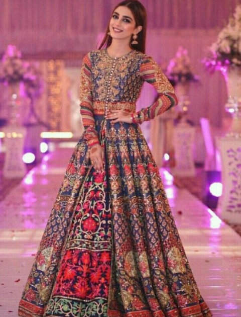 mehndi outfits, mehndi dresses, bridal mehndi dresses, mehndi function dress, mehndi outfits for bride, mehndi fashion