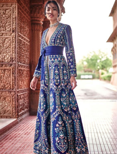 mehndi outfits, mehndi dresses, bridal mehndi dresses, mehndi function dress, mehndi outfits for bride, mehndi fashion