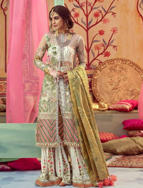 mehndi outfits, mehndi dresses, bridal mehndi dresses, mehndi function dress, mehndi outfits for bride, mehndi fashion