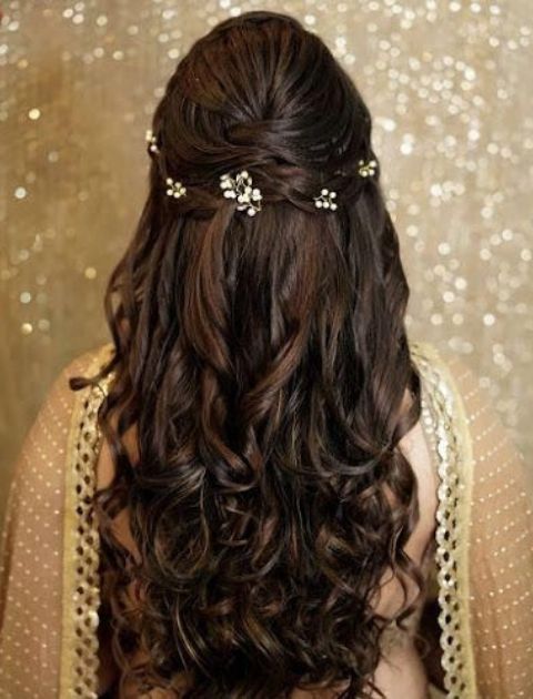 Navratri hairstyles, garba hairstyle, dandiya hairstyle, easy hairstyles for garba night, hairstyle for garba function, Navratri hairstyle step by step, hairstyle for garba night, Navratri hairstyle for long hair