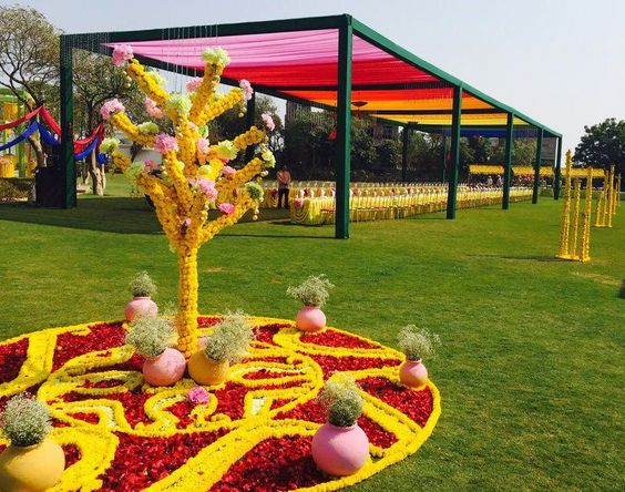 genda phool, genda phool decoration ideas, genda phool decoration, genda phool gate decoration, genda decoration, genda phool wedding decorations, genda flower decoration, door decoration with marigold flowers, marigold flower decoration