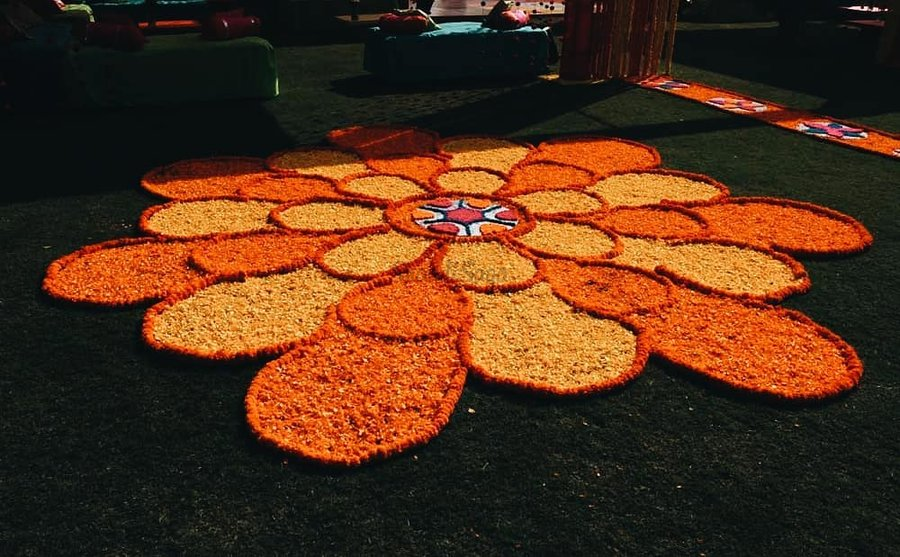 genda phool, genda phool decoration ideas, genda phool decoration, genda phool gate decoration, genda decoration, genda phool wedding decorations, genda flower decoration, door decoration with marigold flowers, marigold flower decoration