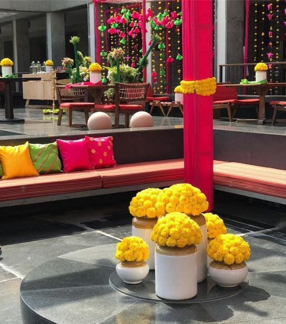 genda phool, genda phool decoration ideas, genda phool decoration, genda phool gate decoration, genda decoration, genda phool wedding decorations, genda flower decoration, door decoration with marigold flowers, marigold flower decoration