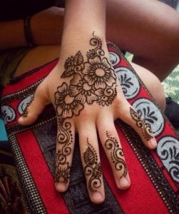 mehendi designs for kids _ back elaborate flower