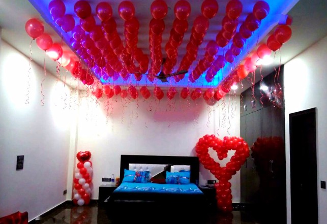 Red Balloons Room Decoration