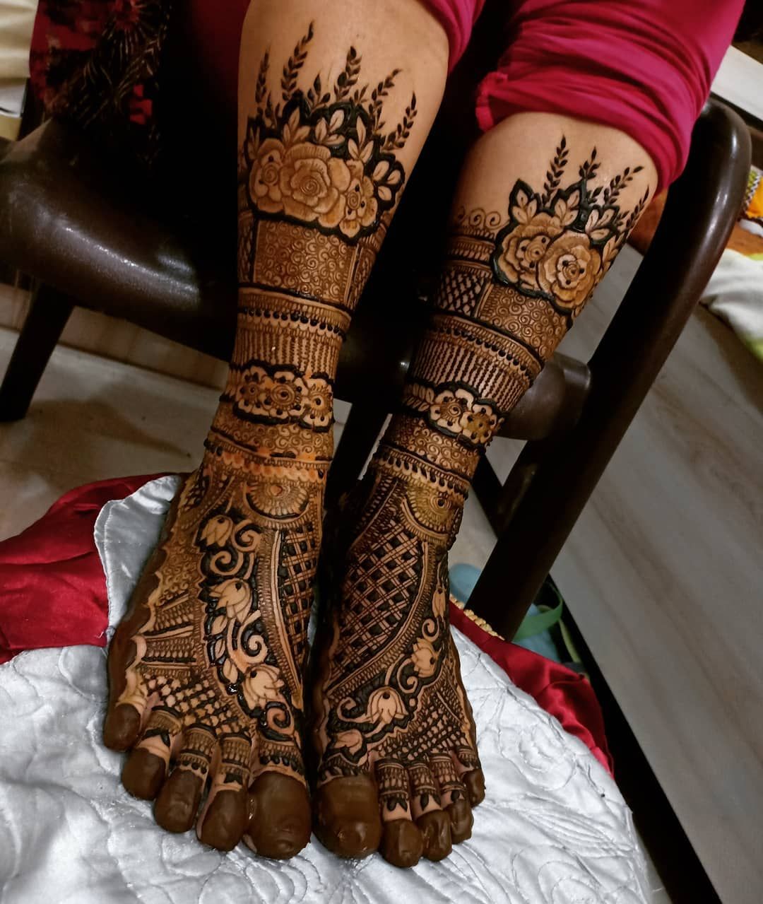 Bridal Mehendi for Legs