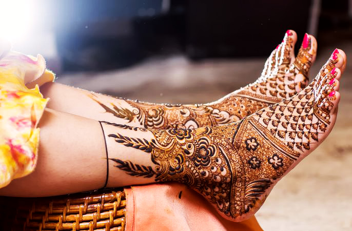 Rose Design Bridal Mehndi Designs for Legs for Marriage