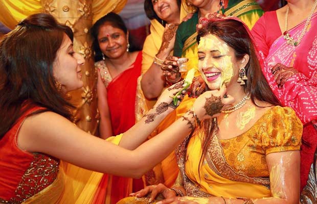 Divyanka Tripathi Haldi Photo